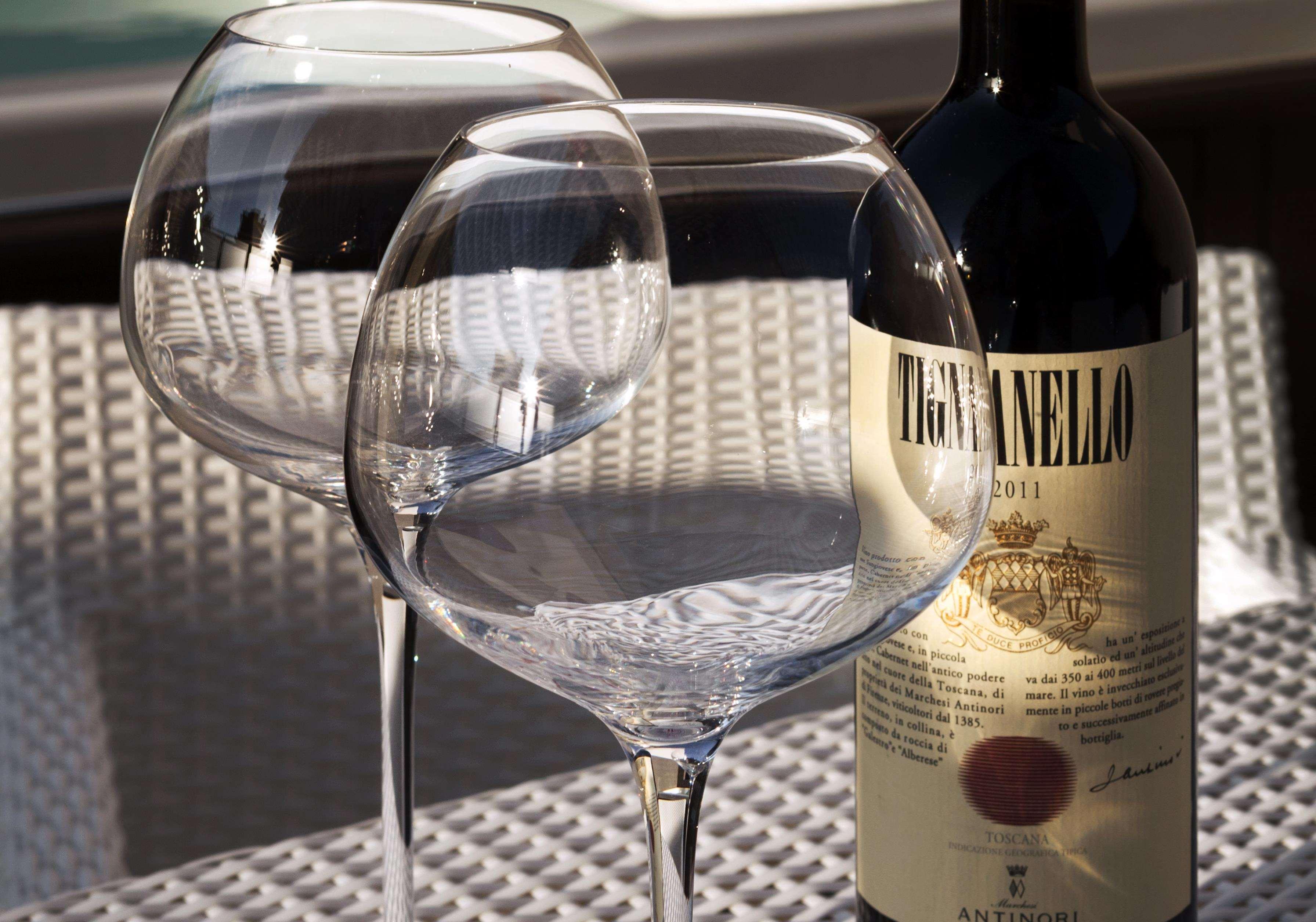 ホテル モンテカティーニ パレス モンテカティーニ・テルメ エクステリア 写真 A bottle of Tignanello