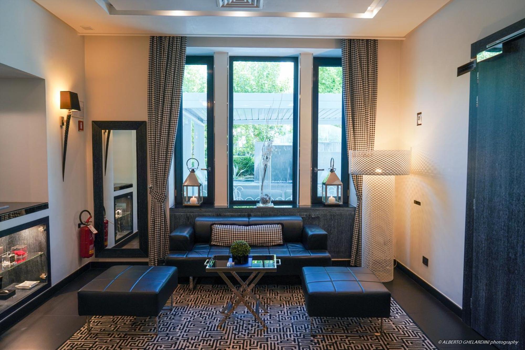 ホテル モンテカティーニ パレス モンテカティーニ・テルメ エクステリア 写真 A suite at the hotel