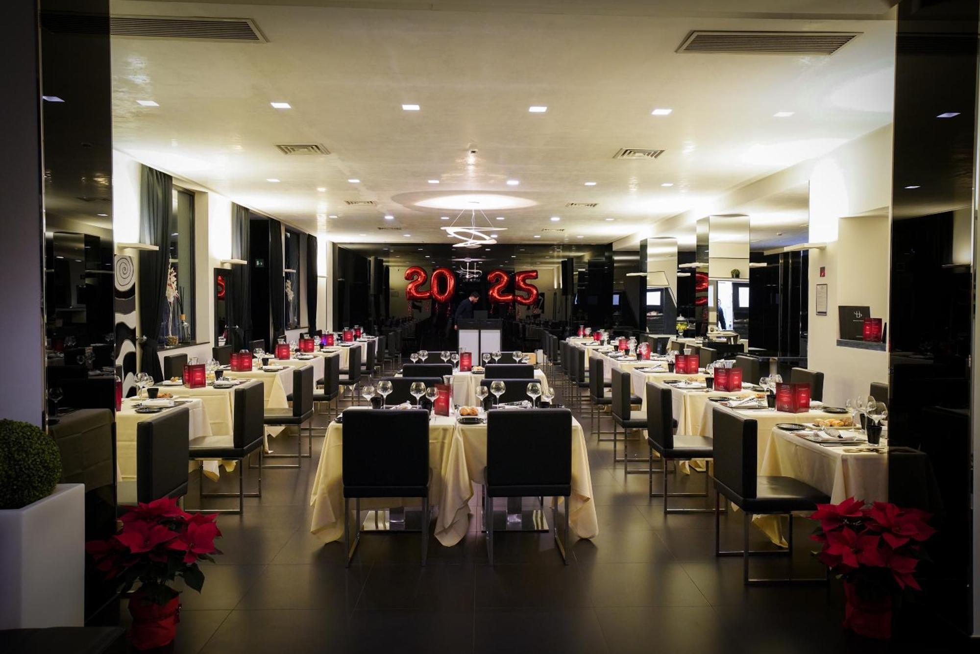 ホテル モンテカティーニ パレス モンテカティーニ・テルメ エクステリア 写真 Restaurant 20:25