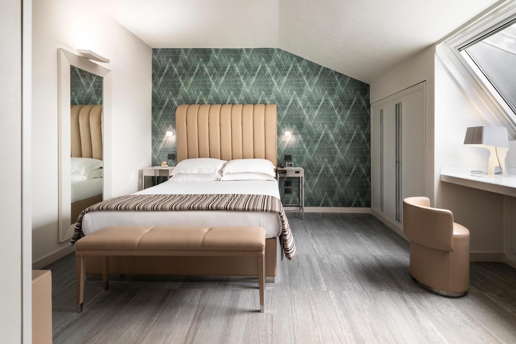 ホテル モンテカティーニ パレス モンテカティーニ・テルメ エクステリア 写真 A room at the hotel